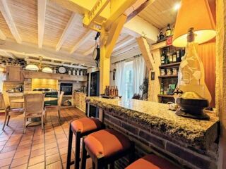  Maison  vendre 6 pices 200 m