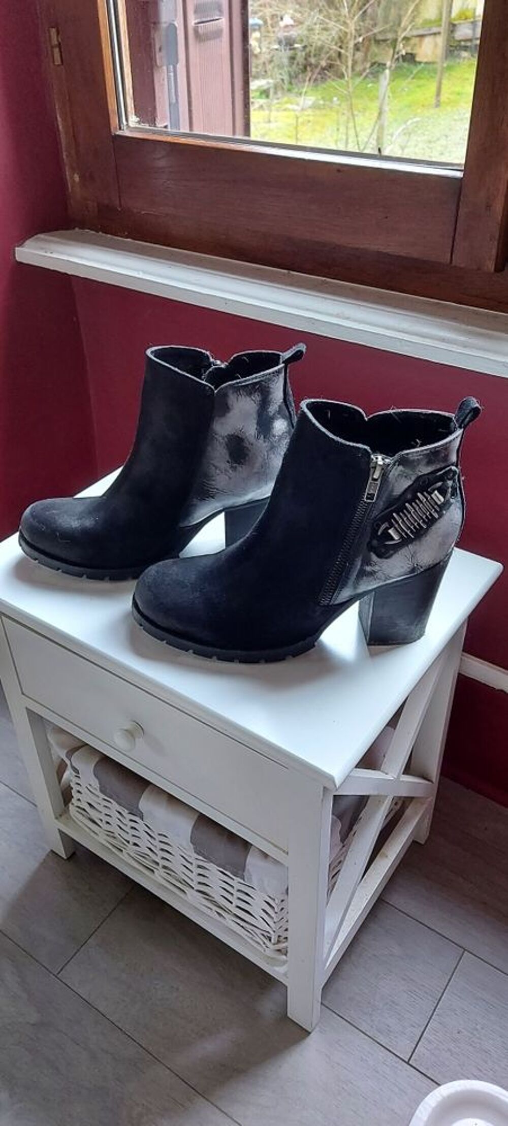 Bottines M&eacute;gio noires T39 neuves Chaussures