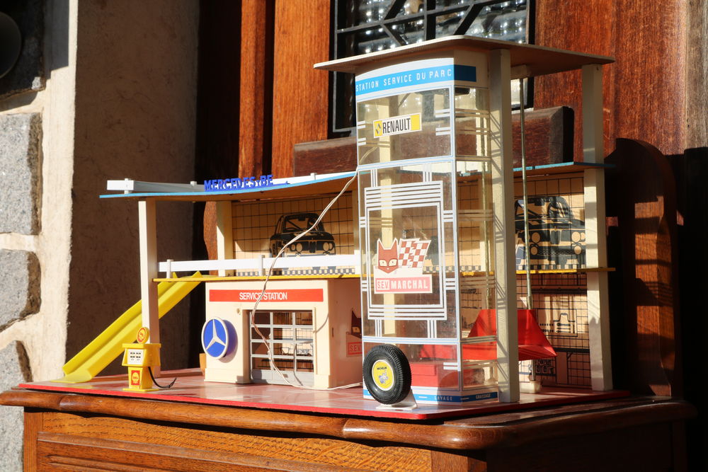 garage avec ascenseur Jeux / jouets