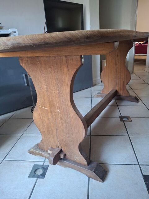 Table en bois massif Vitrolles (13)