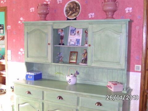 Vaisselier en pin
H /1M80
LONG / 1M70
LARG / 0M48 70 Aire-sur-la-Lys (62)