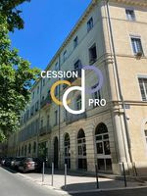   BUREAUX, LOCAL D'ACTIVITE OU COMMERCIAL DE 375 M², À VENDRE EN RdC D'UN IMMEUBLE BOURGEOIS A NIMES 