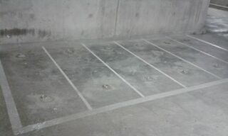  Parking / Garage  louer 3 m