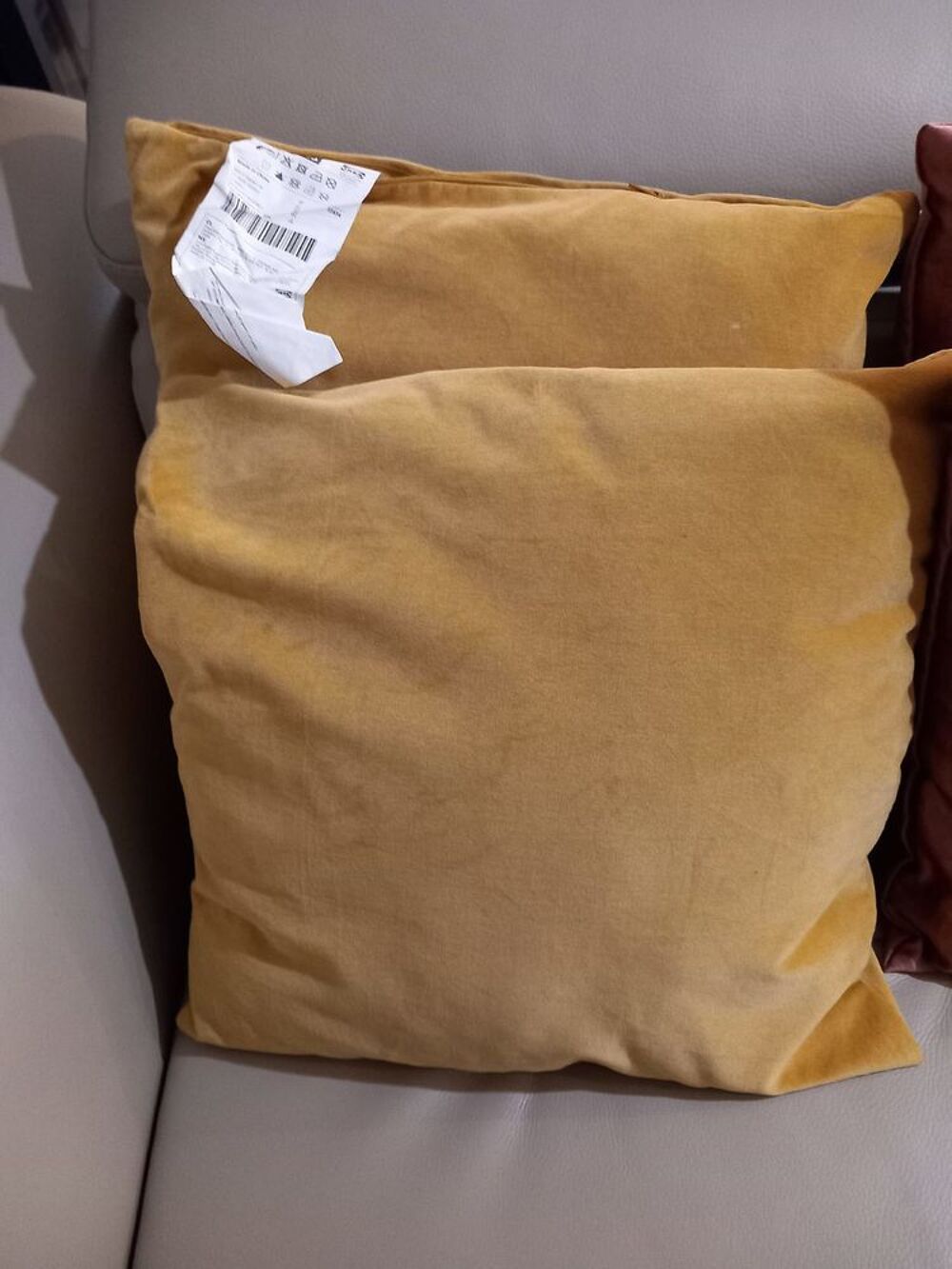 Lot de six coussins multicolores tr&egrave;s bon &eacute;tat &amp; propres Décoration