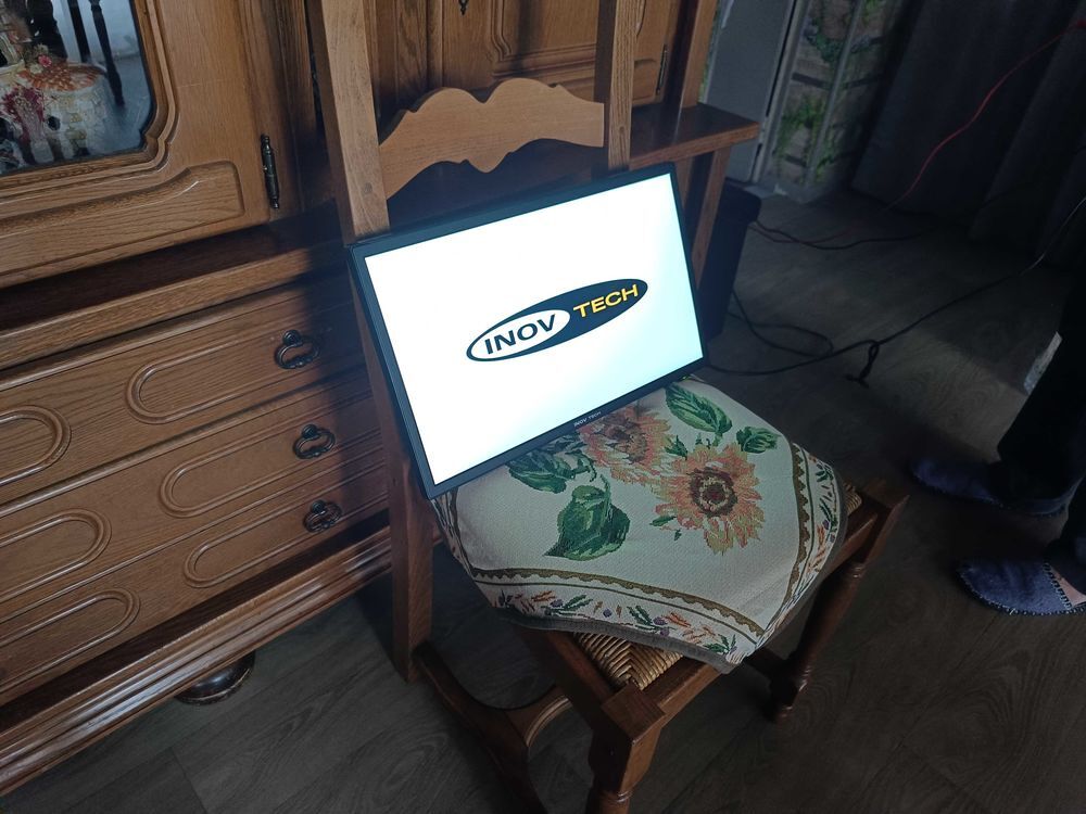 t&eacute;l&eacute;viseur avec lecteur DVD Photos/Video/TV