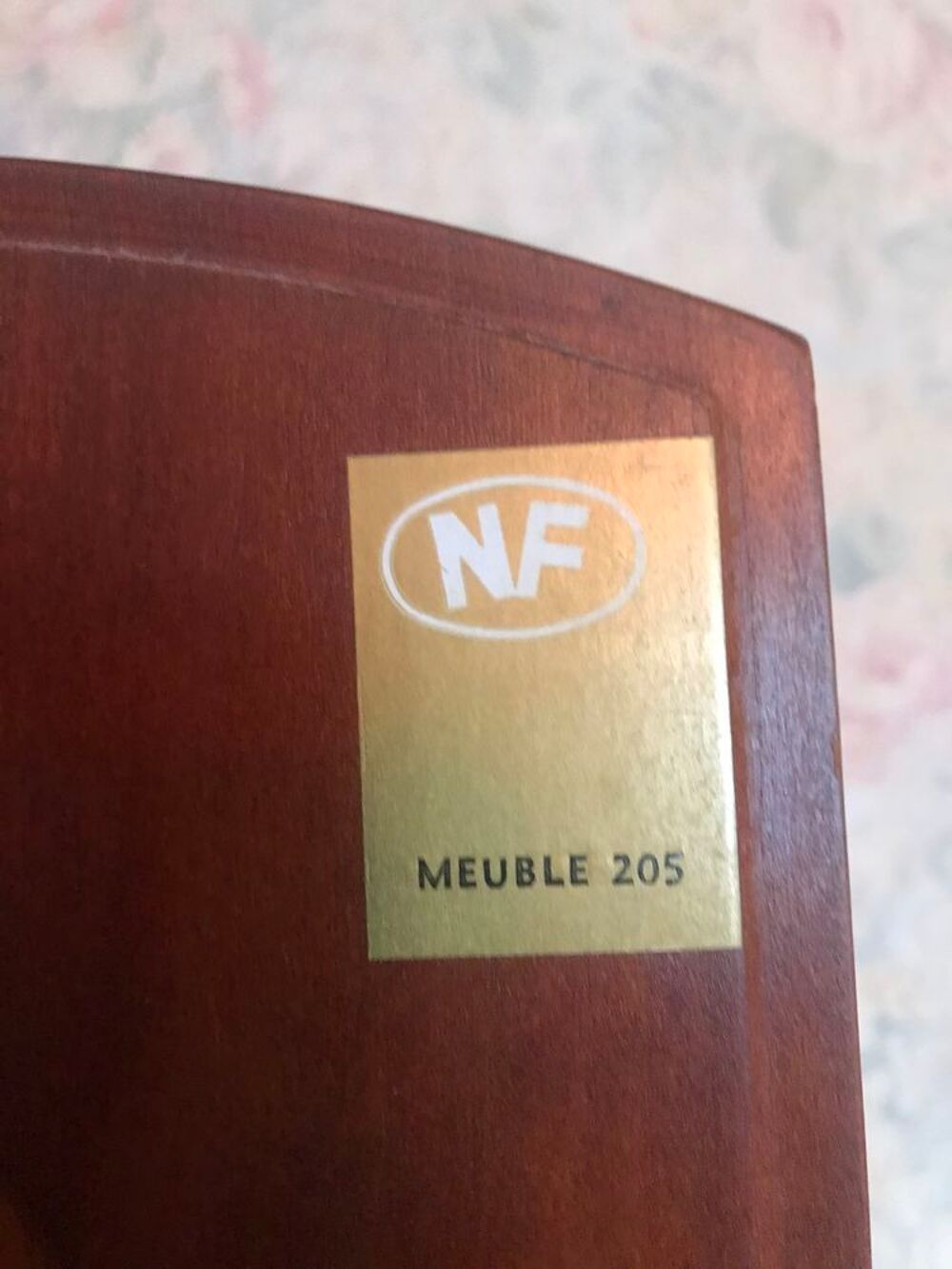 ARMOIRE en MERISIER Meubles