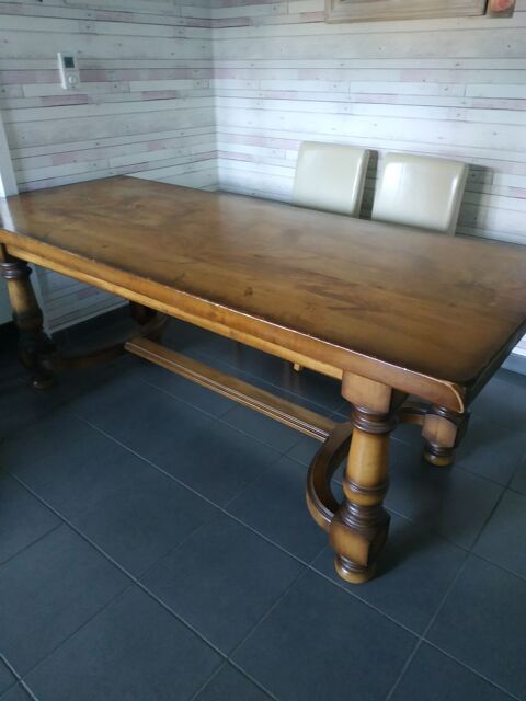 Table s�jour en Aulne massif 70 Saint-Maurice-l'Exil (38)