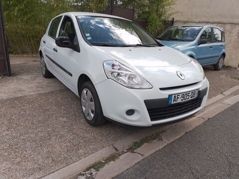 Renault clio iii Clio 3 ph2 1.2 16V Clim faible KM pour p