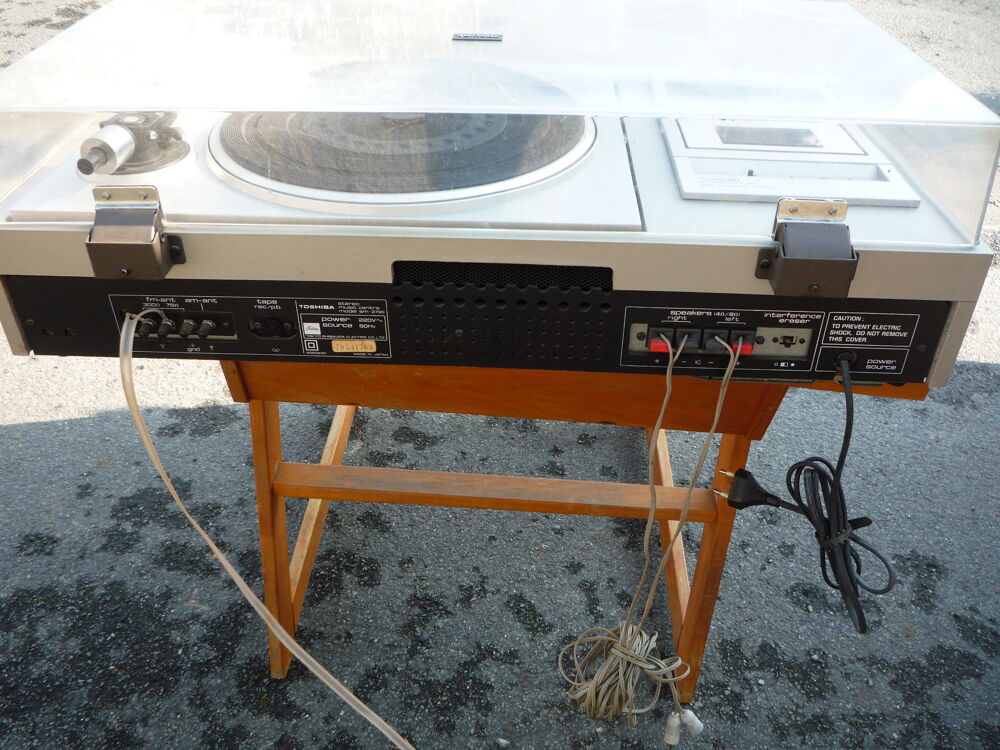 Platine disque/radio /cassette TOSHIBA
Audio et hifi