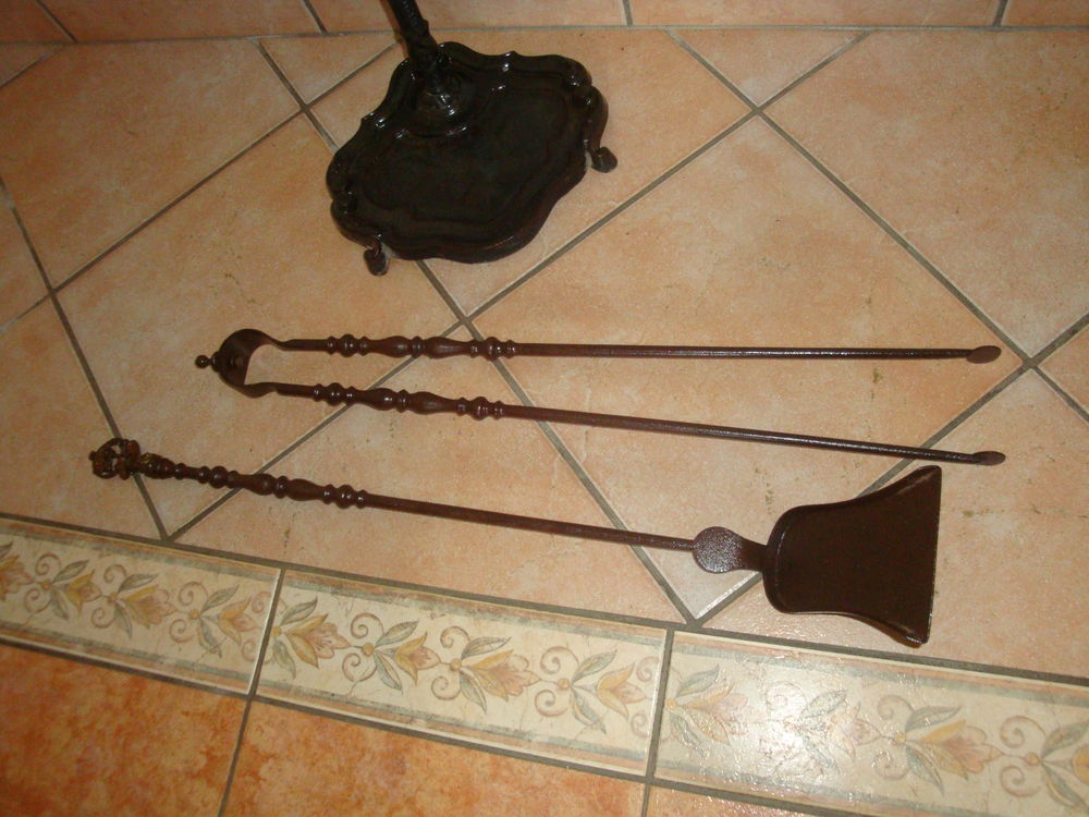 Serviteur de chemin&eacute;e Décoration