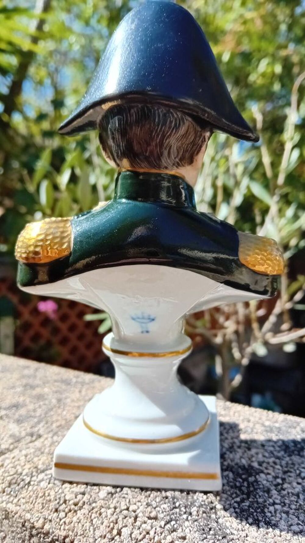Napol&eacute;on empereur buste en porcelaine de SEVRES estampill&eacute; 