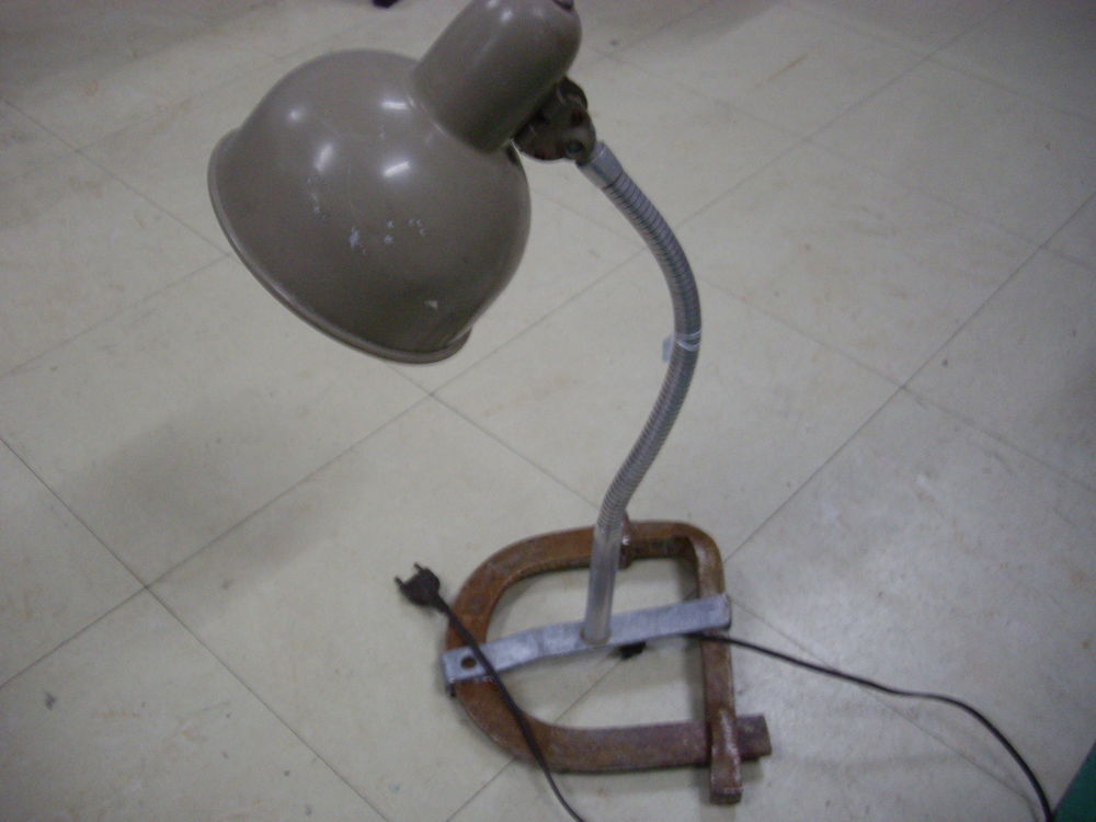 Lampe m&eacute;tallique articul&eacute;e originale Décoration