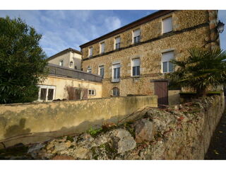  Immeuble � vendre 11 pi�ces 306 m�