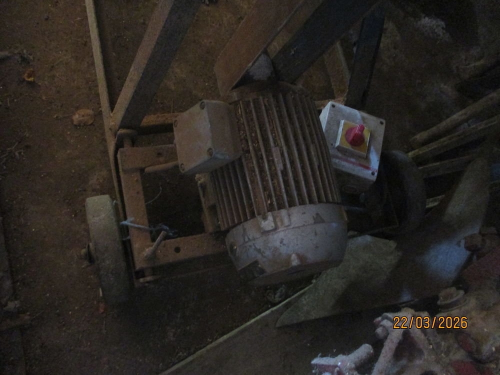 SCIE SUR CHARIOT 380 V Bricolage