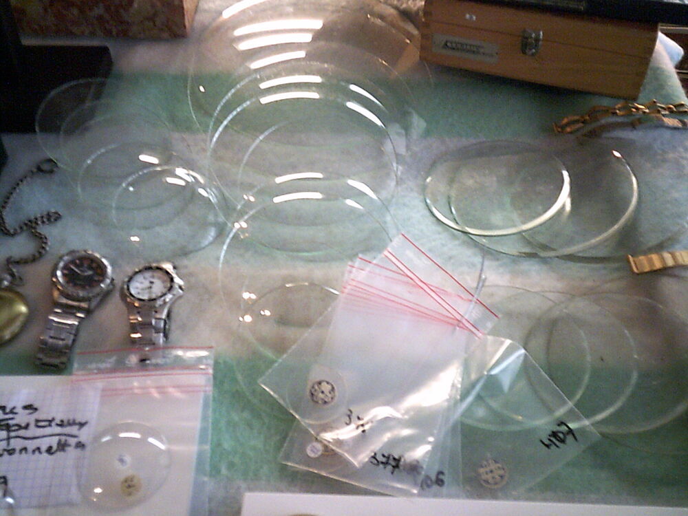 Pi&egrave;ces et pendules ancienne Bijoux et montres