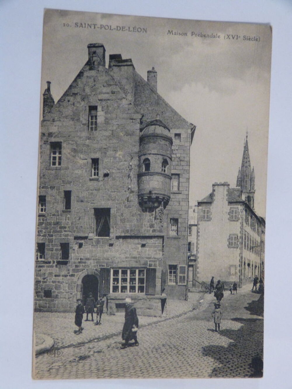 CP - SAINT POL DE LEON - maison pr&eacute;bendale du XVI &egrave;me si&egrave;cl 
