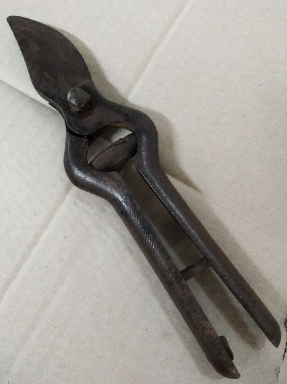 Ancien s&eacute;cateur en acier Bricolage