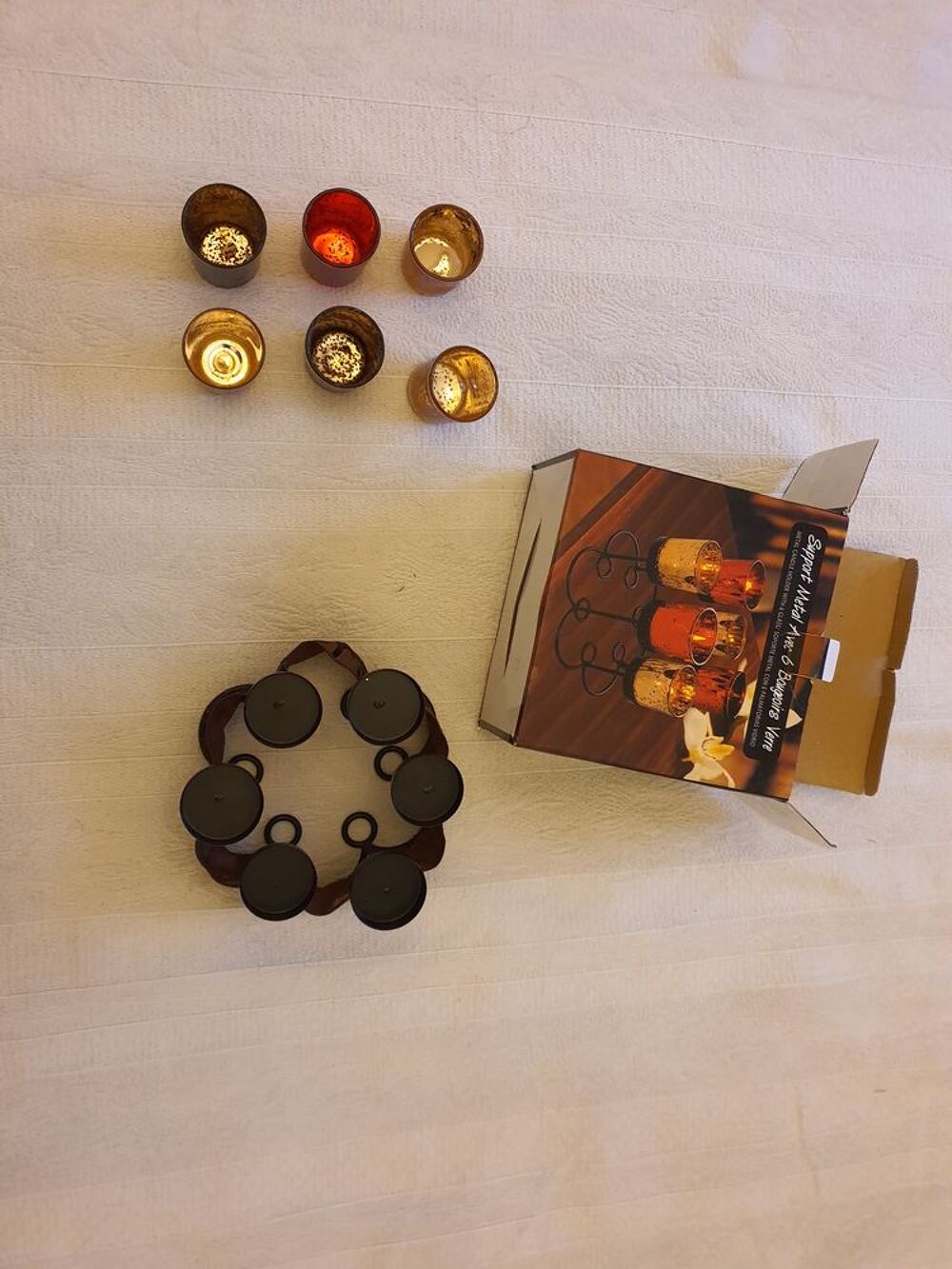 Support+m&eacute;tal+avec+6+bougeoirs+en+verre Décoration