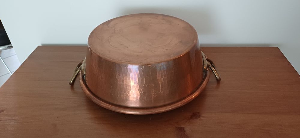 Bassine &agrave; confiture en cuivre martel&eacute; monture bronze Cuisine