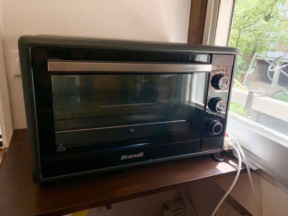 Mini-four Brandt multifonctions 55L 2200W Electroménager