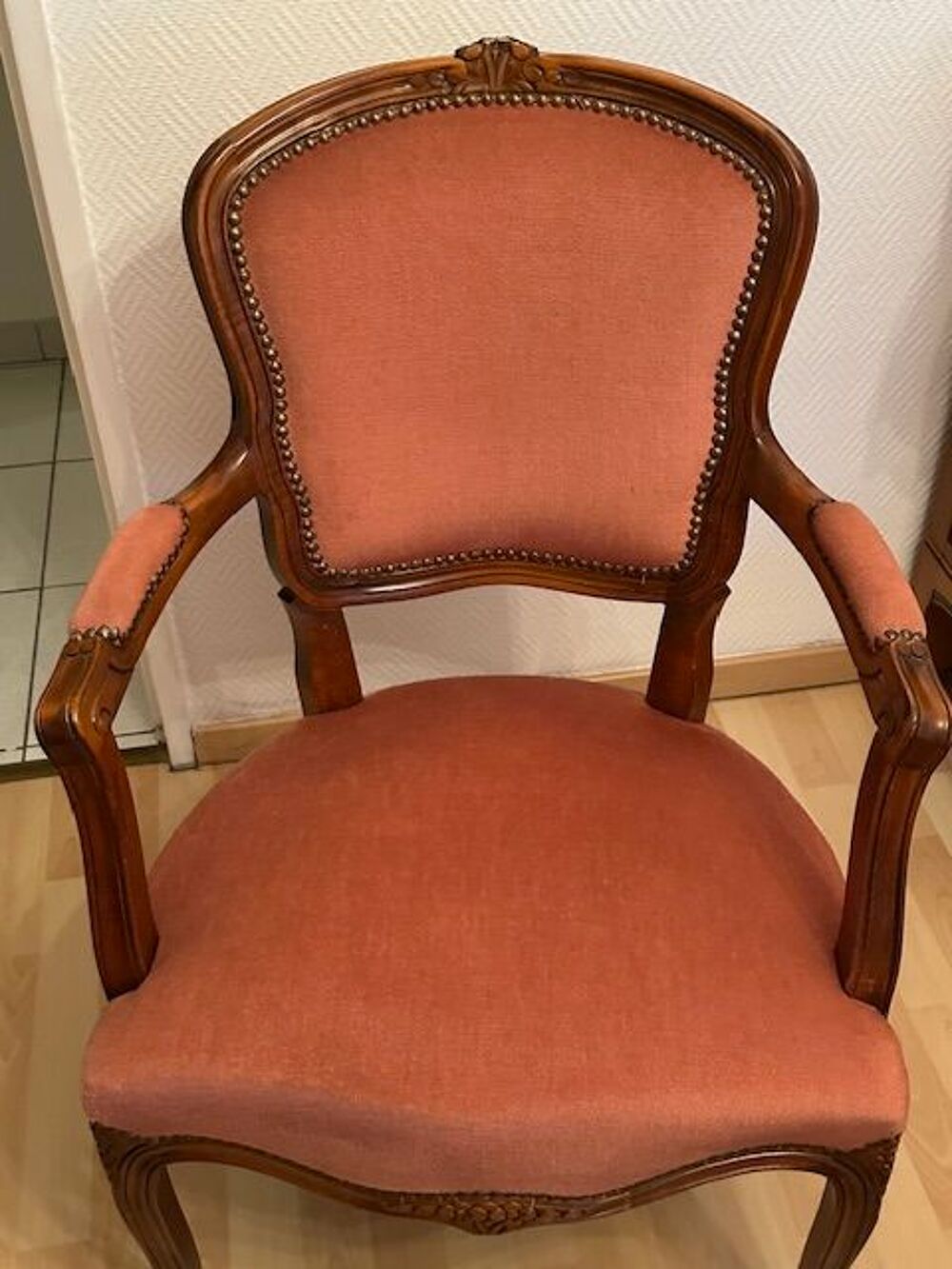Fauteuil Style LOUIS XV finition Bois Merisier comme Neuf Meubles