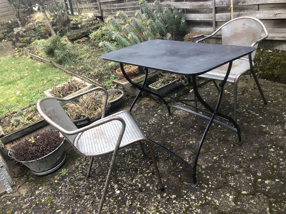 Mobilier de jardin en fer forg&eacute; &agrave; rafra&icirc;chir Meubles