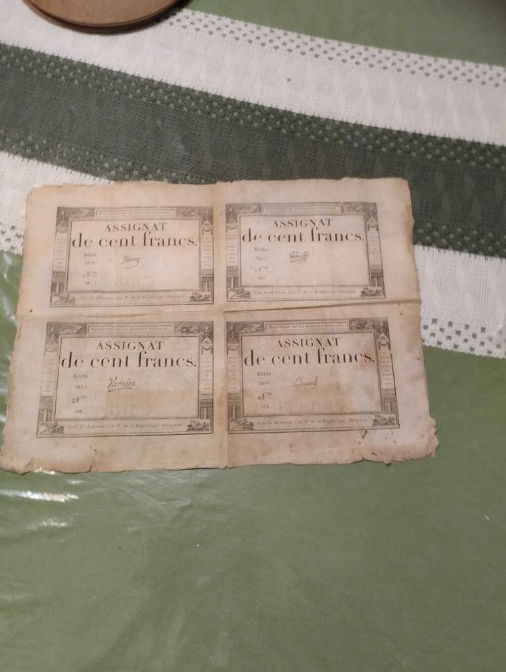 4 assignats de 100FR 
