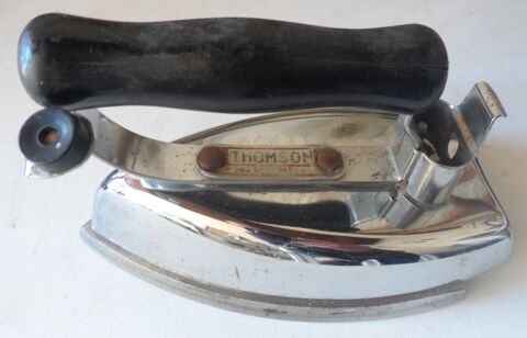 FER A REPASSER THOMSON F762 475 W 125V AN 40/50 COLLECTOR
30 Castries (34)