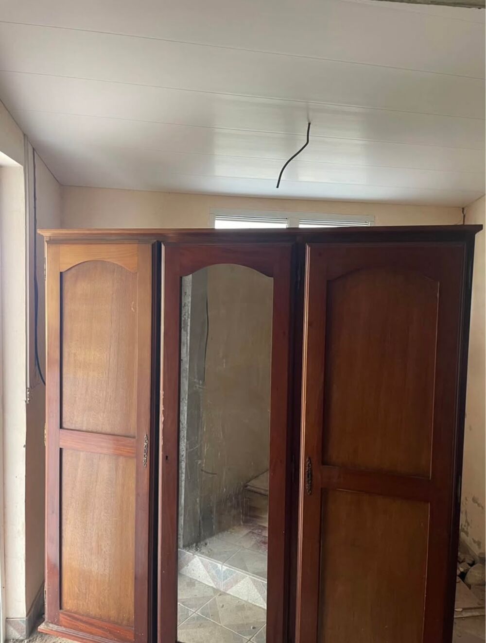 Armoire courbaril locale Meubles