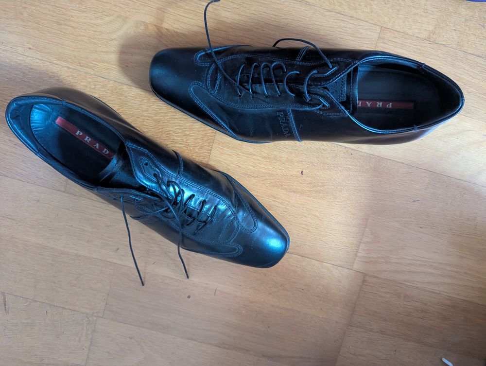 Chaussures &agrave; lacets homme PRADA Chaussures