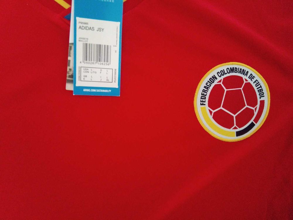 Tee-shirt football officiel Adidas original taille L Jamais port&eacute;. Sur Amiens Rivery. Pas d'envoi. 20 € Sports