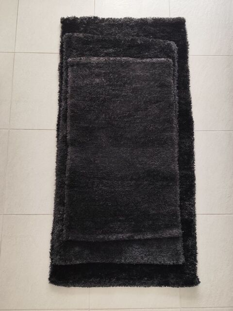 3 tapis noirs design avec reflets ? Tr�s bon �tat 50 Fontenay-sous-Bois (94)