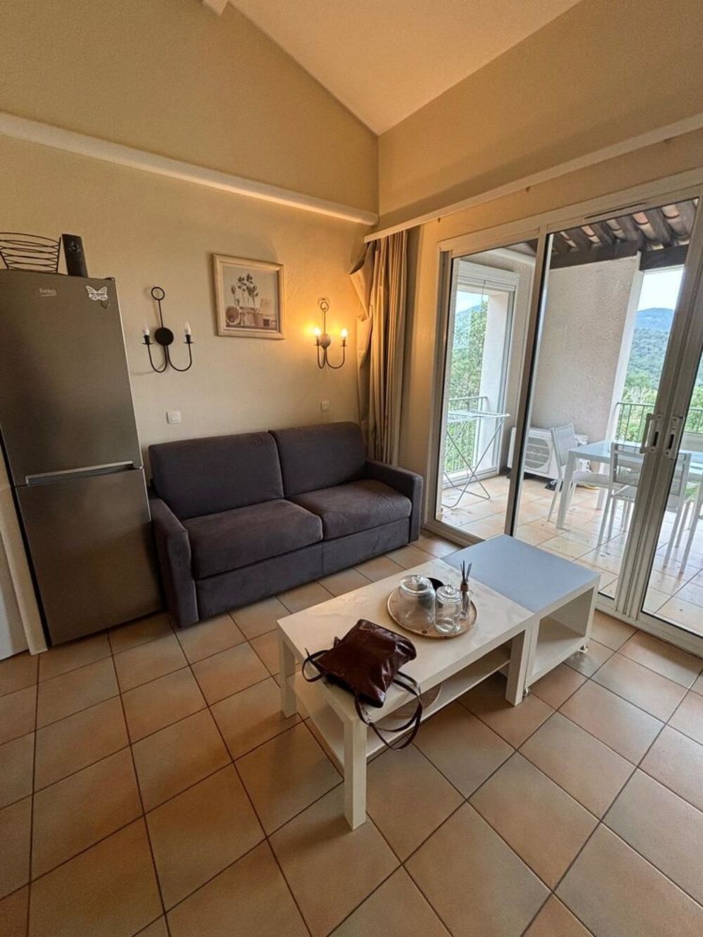 Location Appartement saisonnière à Grimaud vue mer Climatisé Grimaud