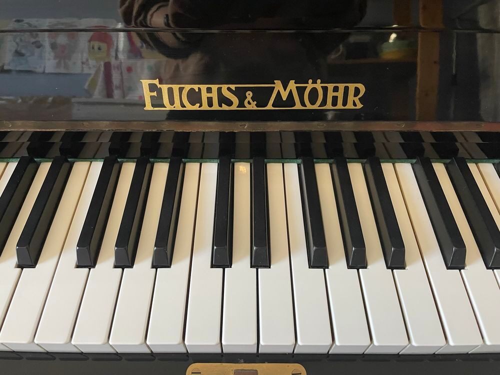 Vendre piano droit (livraison gratuite) Instruments de musique