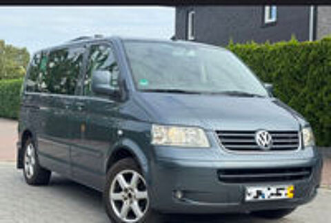 MULTIVAN 2.5 TDI 130 FAP Startline Tiptronic (5pl) (10 CV) 2007 occasion 25000 Besan&ccedil;on