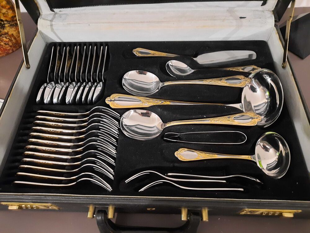 m&eacute;nag&egrave;re Sbs 70 pi&egrave;ces 23/24 carat Décoration