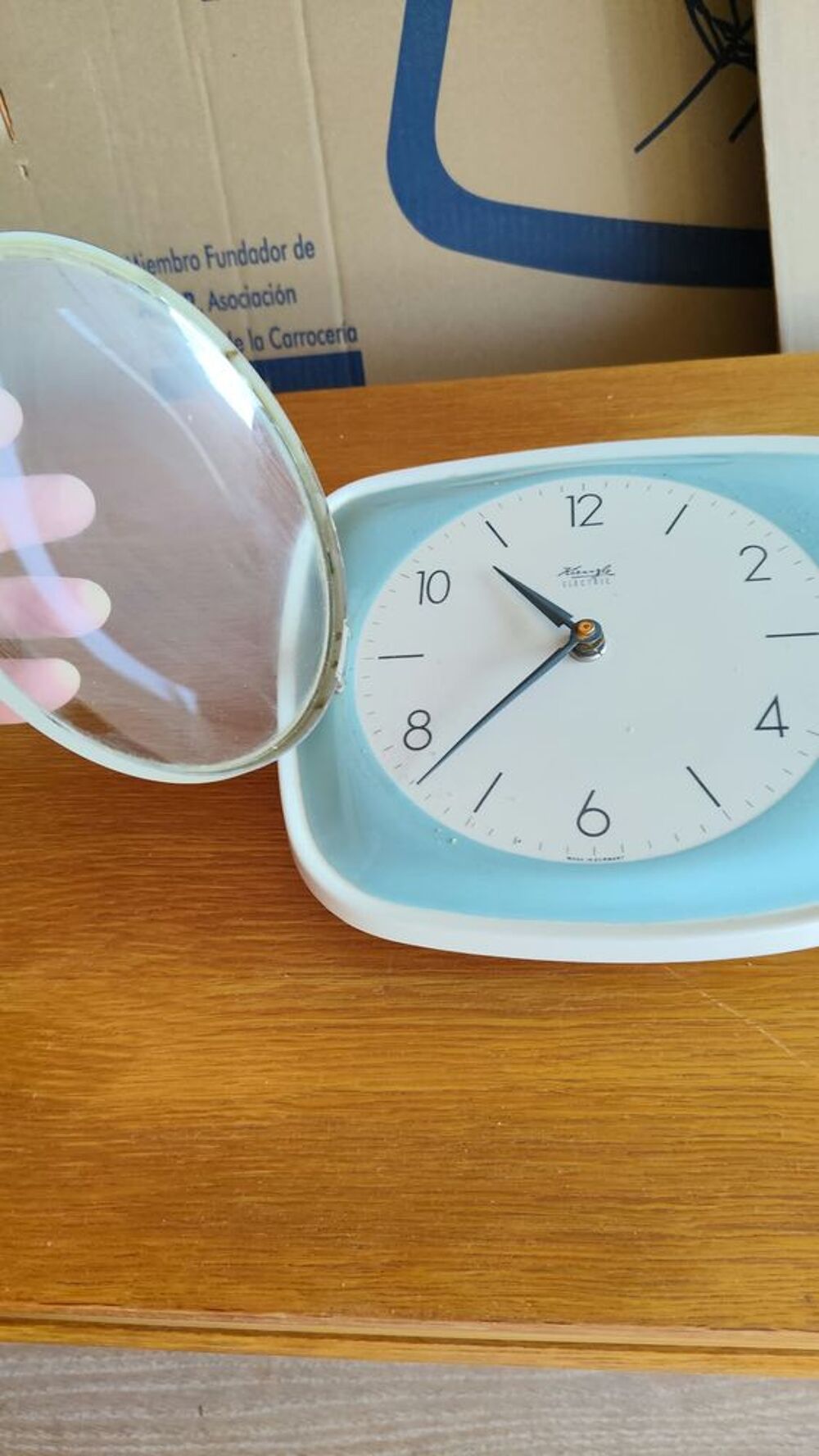 Horloge murale allemande Kienzle Electric vintage Décoration