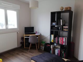  Appartement à louer 4 pièces 76 m²