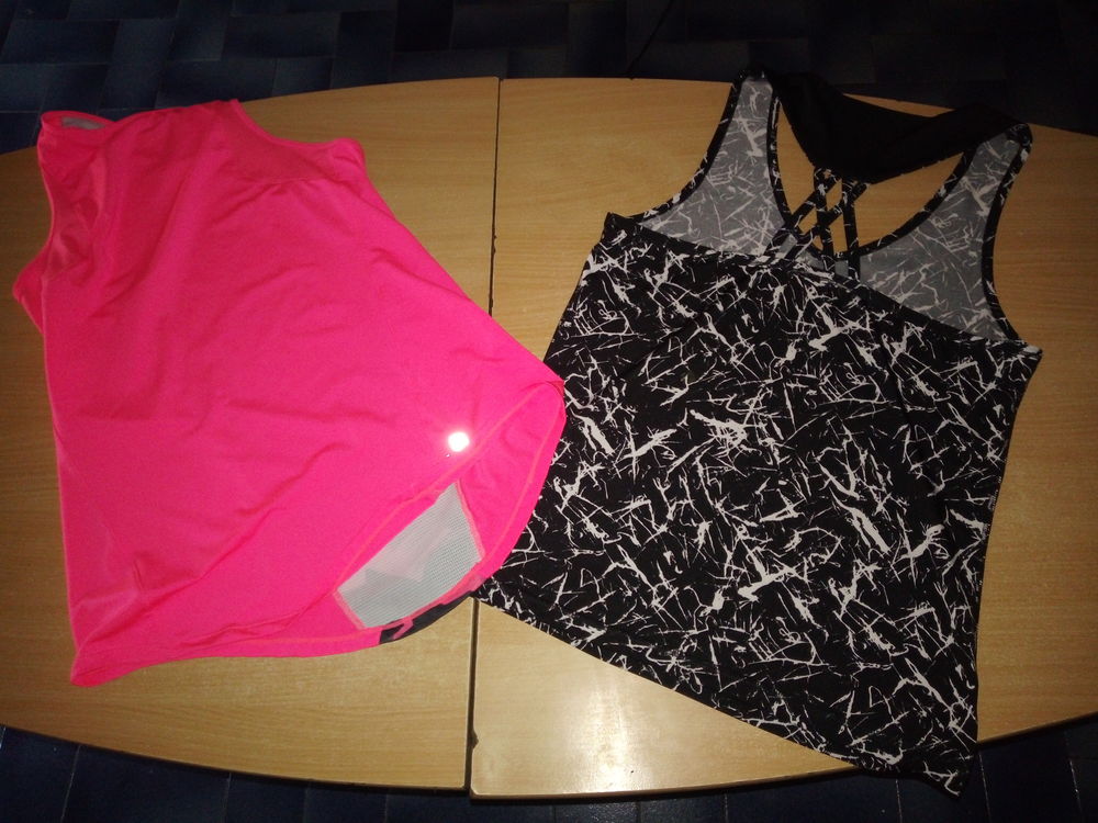 lot v&ecirc;tements sport : adidas, kalenji ... Vêtements