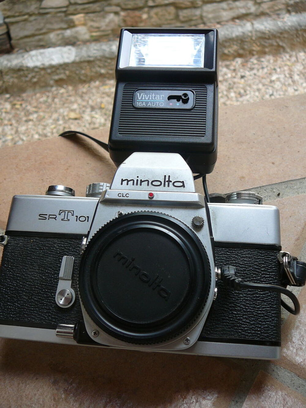 APPAREIL PHOTO MINOLTA SRT 101 + FLASH 
AVEC 3 OBJECTFS Photos/Video/TV