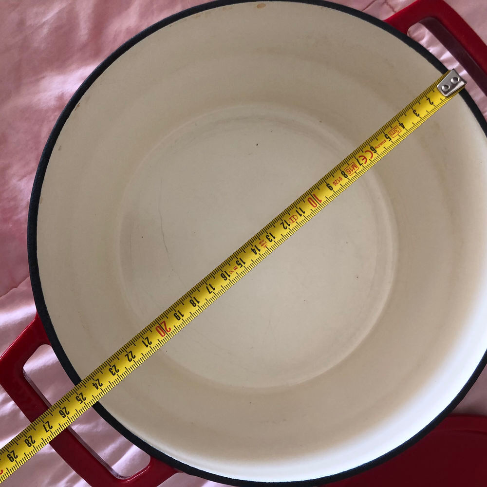 Cocotte Ronde en Fonte &eacute;maill&eacute;e Pyrex, utilis&eacute; une seul fois Electroménager