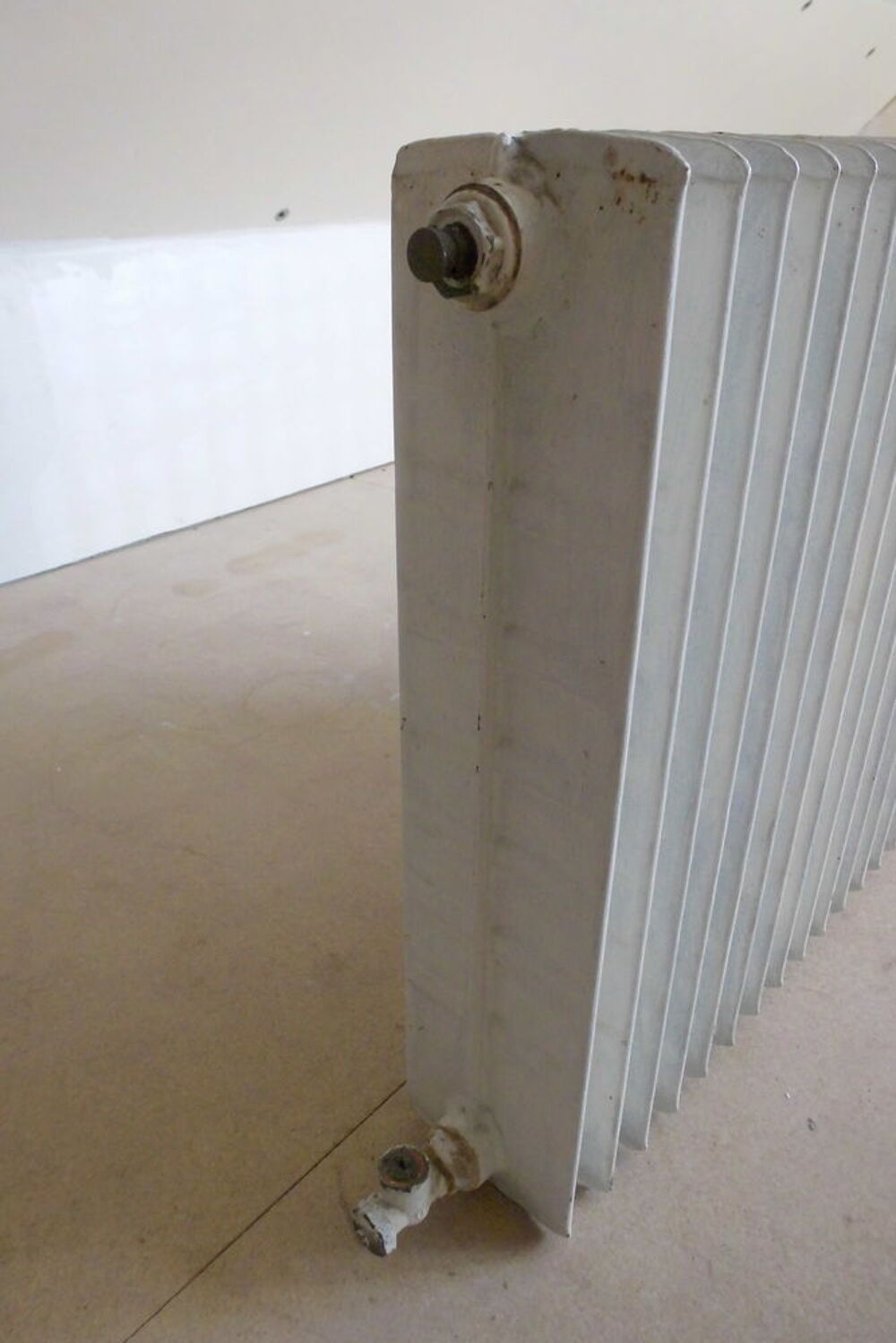 Radiateur en m&eacute;tal blanc Bricolage