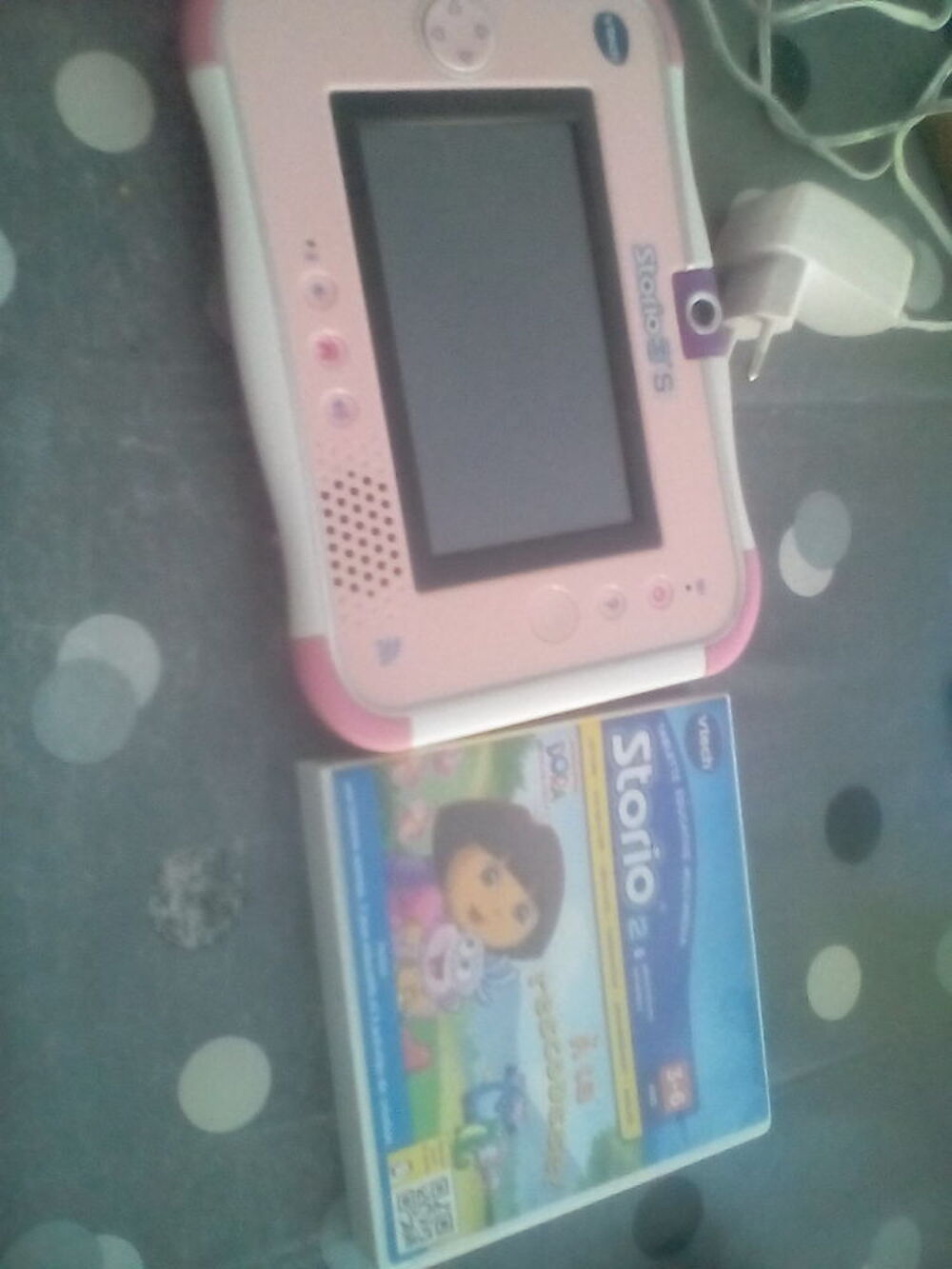 console de jeux storio avec un jeux et pochette de transport Consoles et jeux vidéos