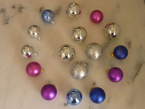 Lot de 16 boules d�coratives 8 Tassin-la-Demi-Lune (69)