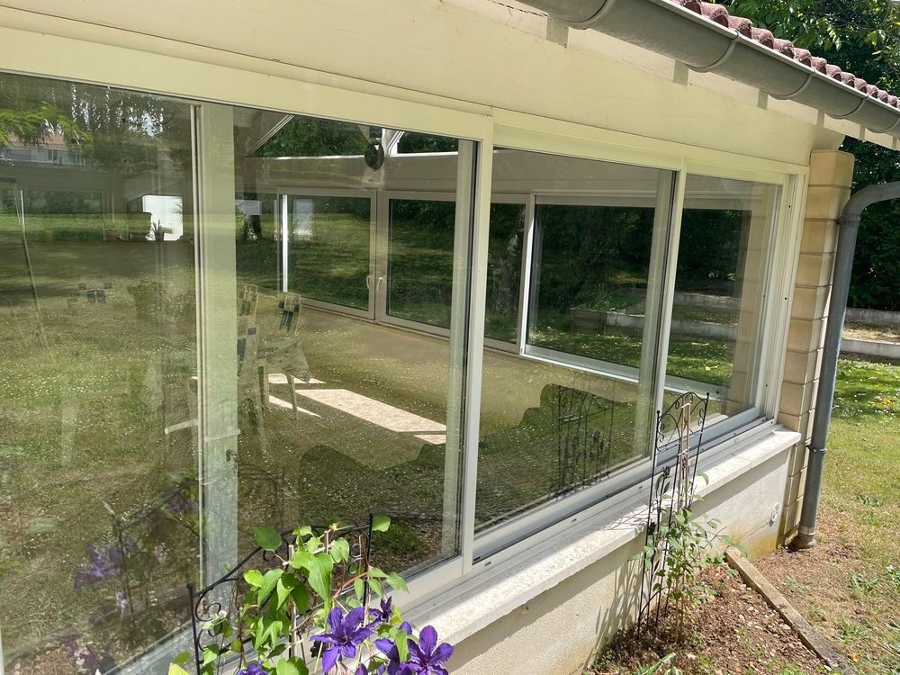   laveur de vitres avec une expérience de  25  