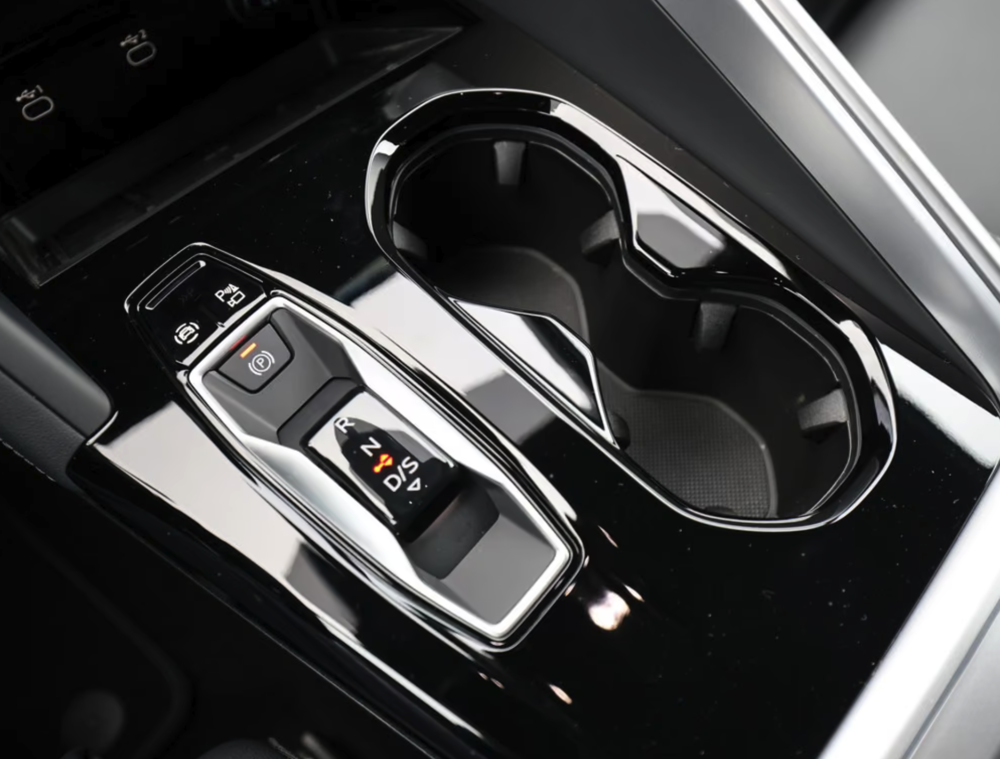 Q5 e-hybrid 299 ch S tronic 7 Quattro S line (15 CV) 2026 occasion 59000 Lille