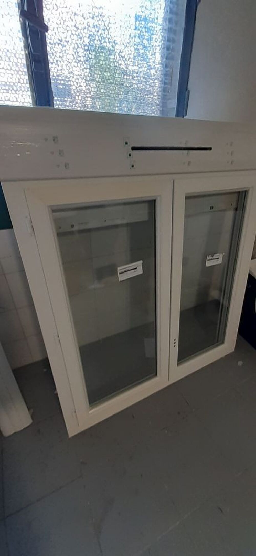 Fen&ecirc;tre pvc +volet roulant &eacute;tat neuf Bricolage