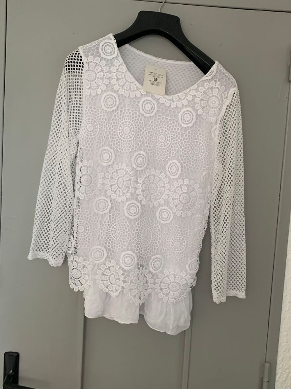Haute dentelle blanc taille L / Marque Miss Azur Neuf Vêtements