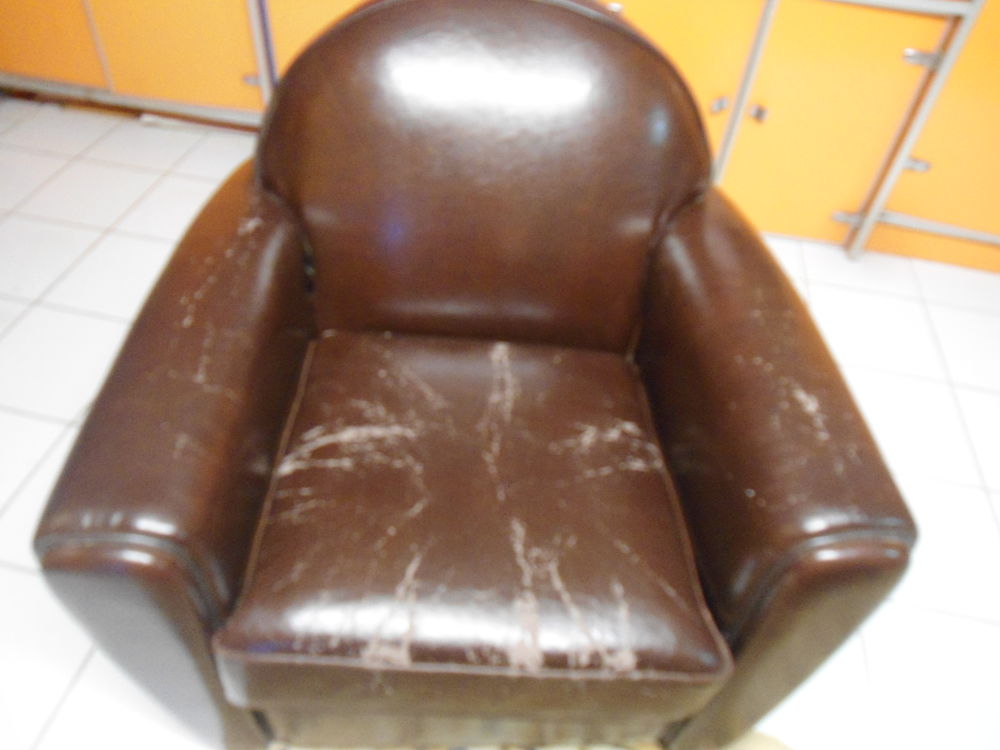 FAUTEUIL CLUB EN CUIR - COULEUR NOIRE Meubles