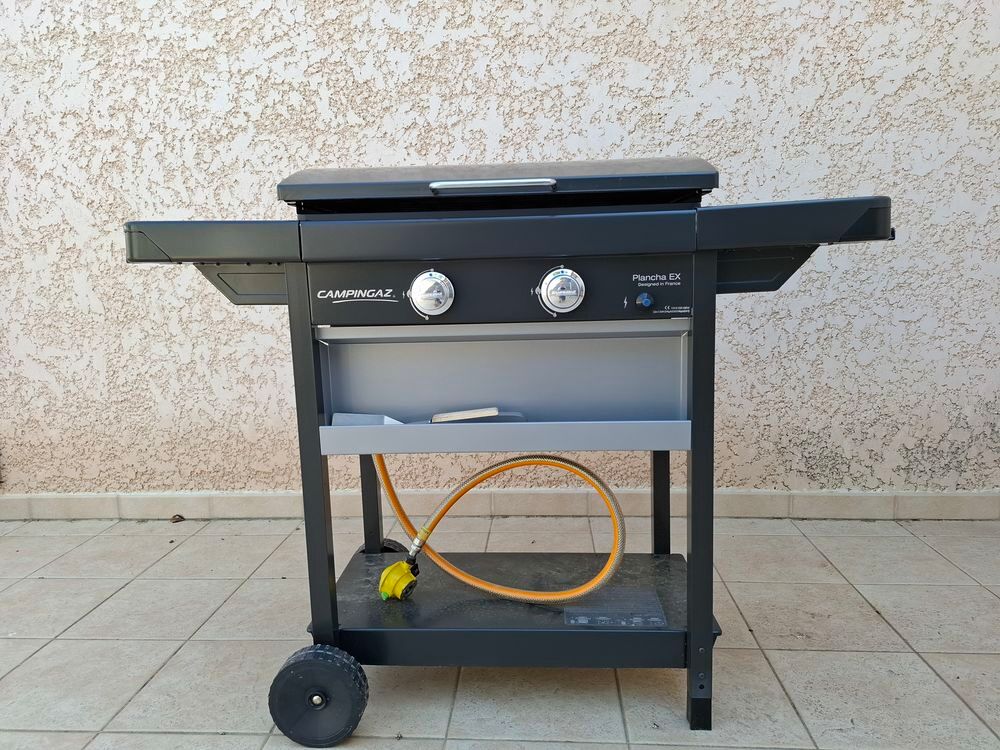 Plancha de marque CAMPINGAZ mod&egrave;le EX neuve Electroménager